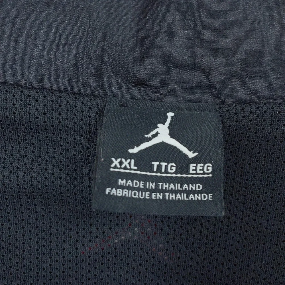 Nike Jordan Jacket Mens 2XL Black Red Windbreaker Full Zip‎ Mesh Lined Jumpman